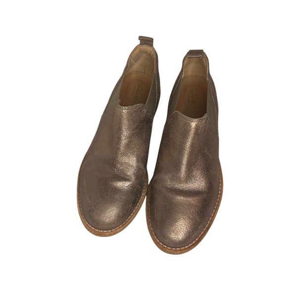 Clarks Metallic Leather Chelsea Ankle‎ Boots Slip On Bronze Pewter 6M Women's - Picture 2 of 7